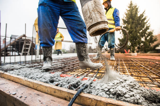 Best Custom Concrete Contractor  in Euclid, OH
